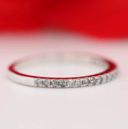 Sparkle and Contrast Salt and Pepper Round Brilliant Cut Diamond Band - JayKrishna Diamond