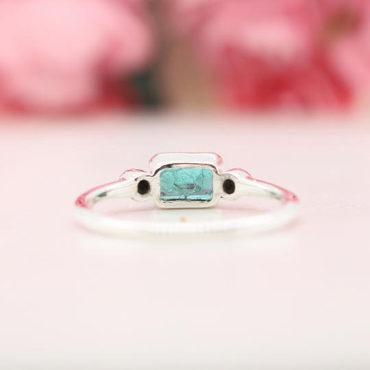 Natural Loose Emerald Shape Green Emerald Gemstone Sterling Silver Wedding Ring - JayKrishna Diamond