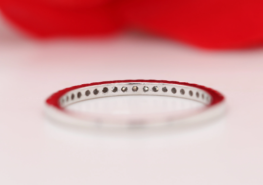 Sparkle and Contrast Salt and Pepper Round Brilliant Cut Diamond Band - JayKrishna Diamond