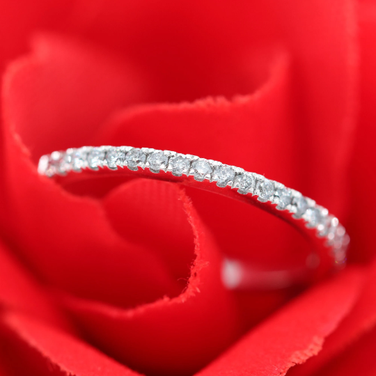 Sparkle and Contrast Salt and Pepper Round Brilliant Cut Diamond Band - JayKrishna Diamond
