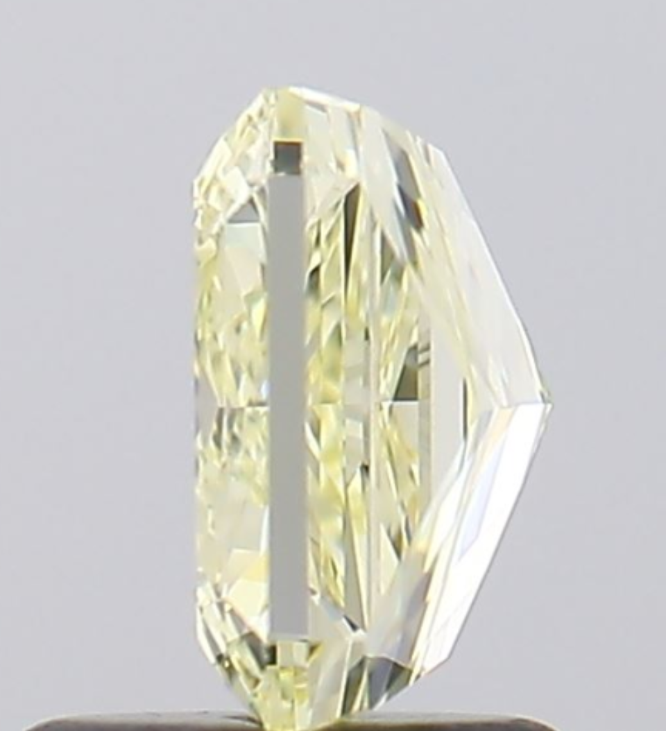 Natural 1.51 Carat Radiant Cut Fancy Light Yellow Diamond VVS2 Clarity Loose Gemstone