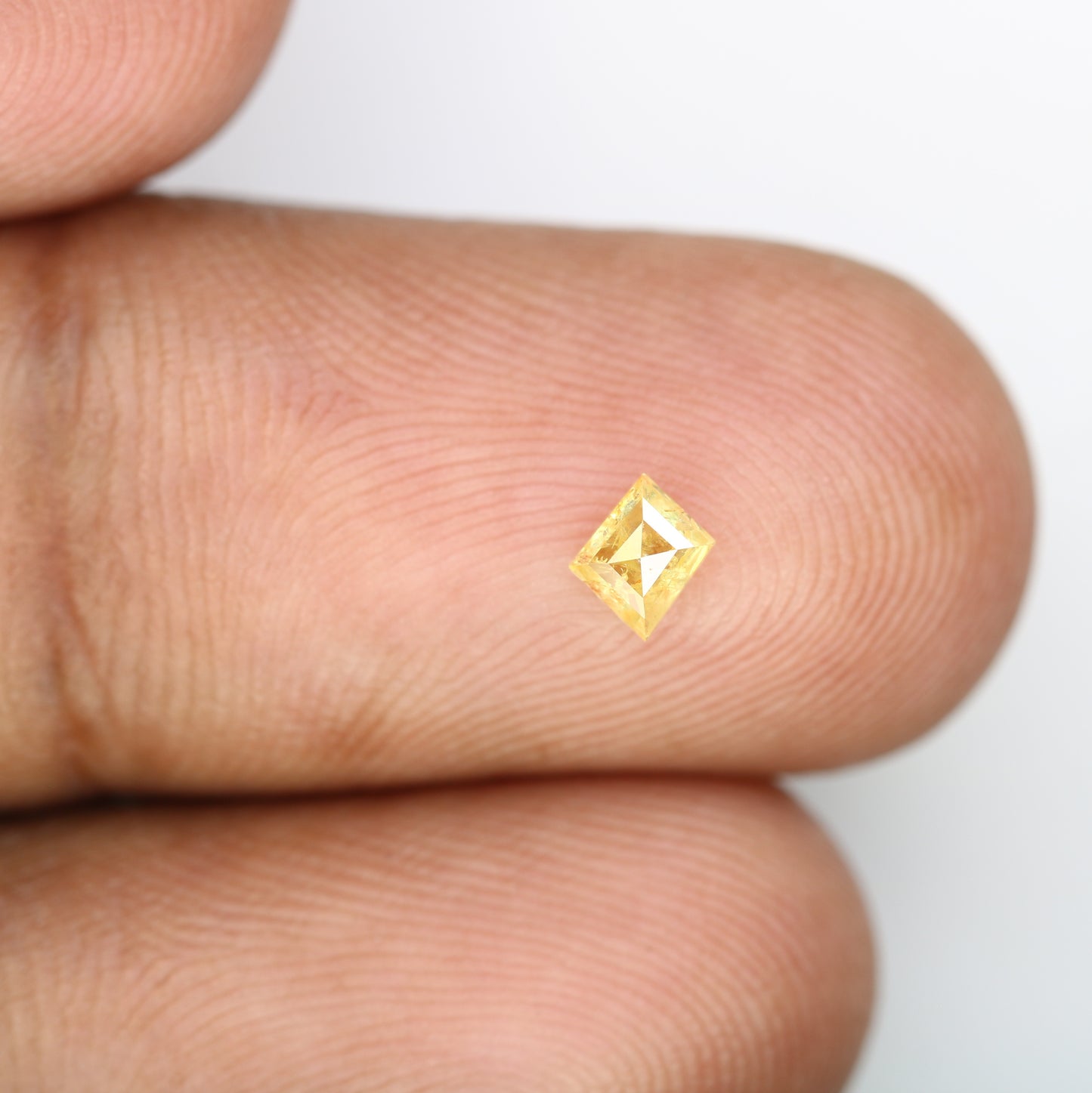 0.28 CT 4.90 MM Kite Shape Natural Fancy Yellow Diamond – Ideal for Designer Rings | Stunning Fancy Yellow Kite Diamond - JayKrishna Diamond