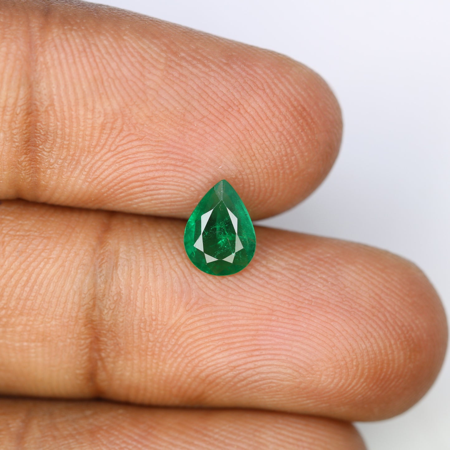 0.74 CT Green Stone Emerald Gemstone 8.10 MM Pear Cut For Engagement Ring - JayKrishna Diamond