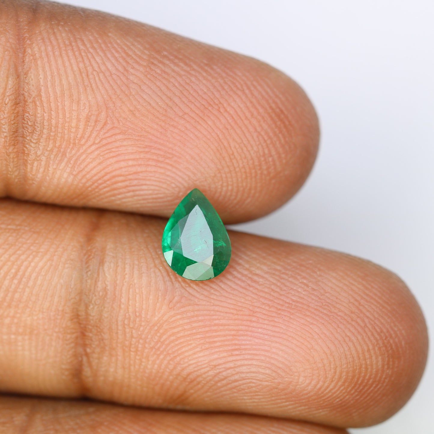 0.74 CT Green Stone Emerald Gemstone 8.10 MM Pear Cut For Engagement Ring - JayKrishna Diamond