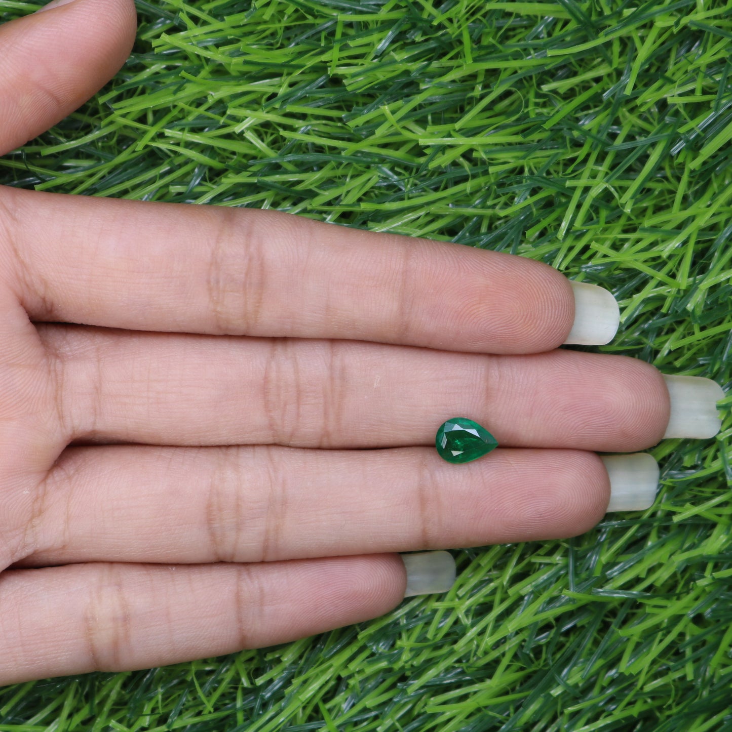 0.74 CT Green Stone Emerald Gemstone 8.10 MM Pear Cut For Engagement Ring - JayKrishna Diamond
