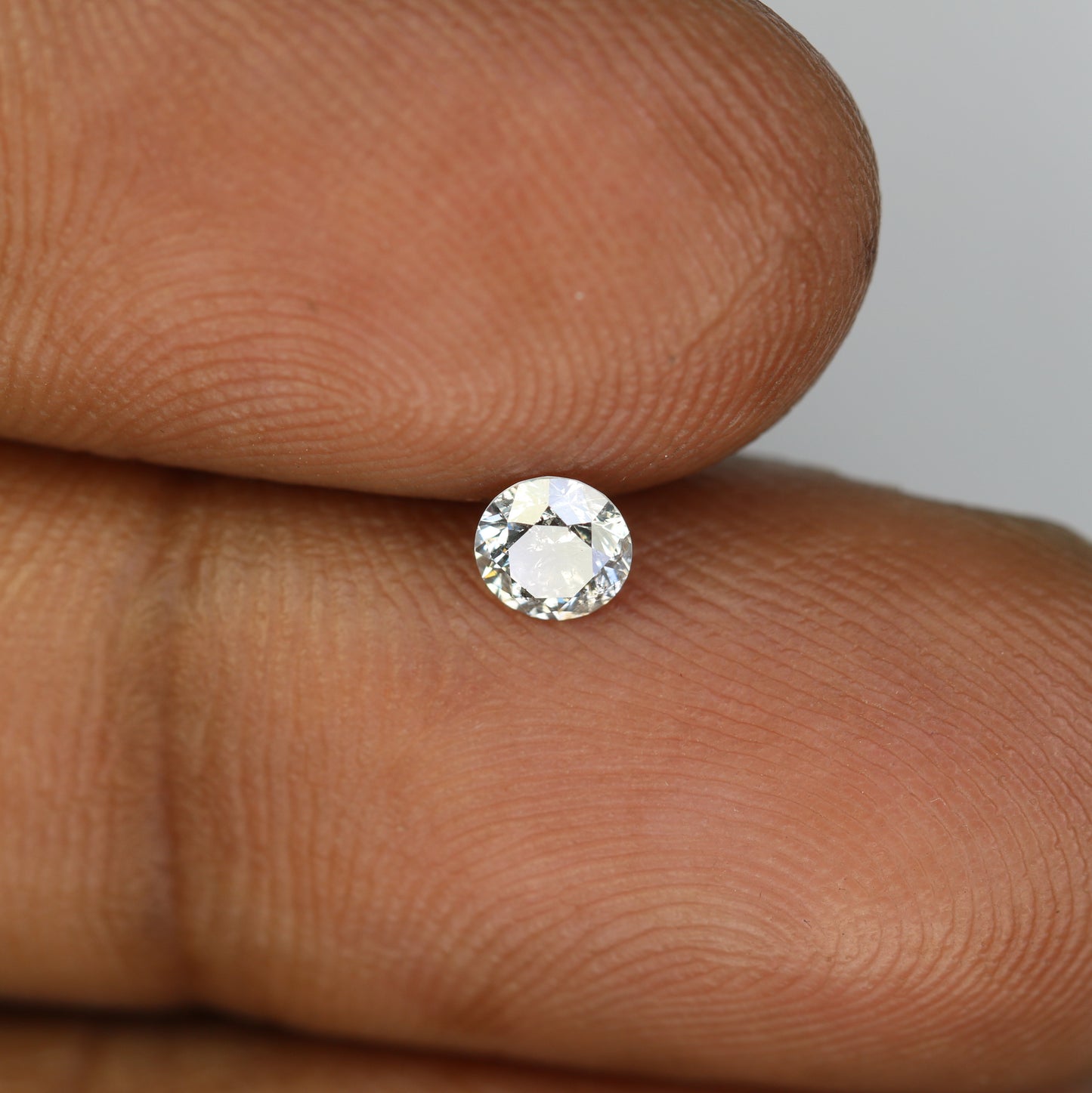 0.31 CT Natural Loose Round Brilliant Cut Salt and Pepper Diamond – Perfect for Galaxy Rings | Unique Salt and Pepper Round Diamond - JayKrishna Diamond