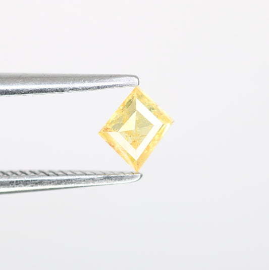 0.28 CT 4.90 MM Kite Shape Natural Fancy Yellow Diamond – Ideal for Designer Rings | Stunning Fancy Yellow Kite Diamond - JayKrishna Diamond
