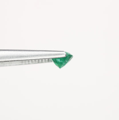 1.19 CT Oval Cut Beautiful Green Emerald Sapphire Gemstone For Wedding Ring - JayKrishna Diamond