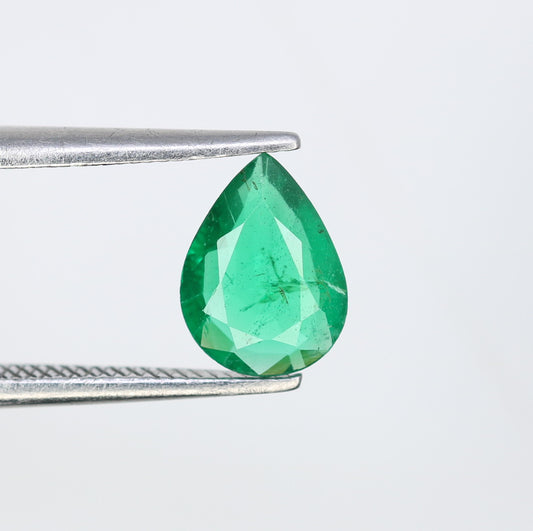 0.74 CT Green Stone Emerald Gemstone 8.10 MM Pear Cut For Engagement Ring - JayKrishna Diamond