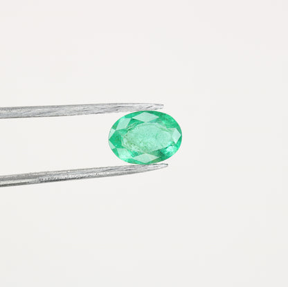 0.81 CT Green Emerald Oval Shape Loose Natural Gemstone For Wedding Ring - JayKrishna Diamond