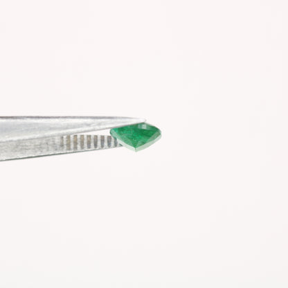 0.91 CT 8.15 CT Natural Green Emerald Oval Shape Fancy Gemstone For Statement Jewelry - JayKrishna Diamond