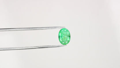 1.05 CT Natural Green Emerald Oval Shape Galaxy Gemstone For Engagement Ring